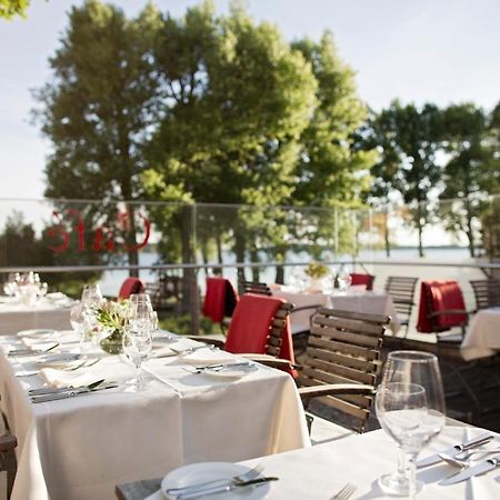 Hotel Kleines Meer Waren  Buitenkant foto