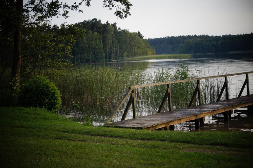 Hotel Kleines Meer Waren  Buitenkant foto